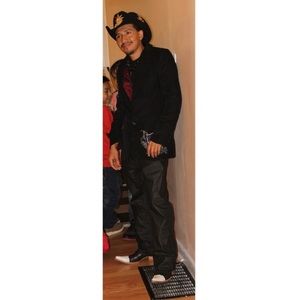 Meet your Posher, Wilfrido